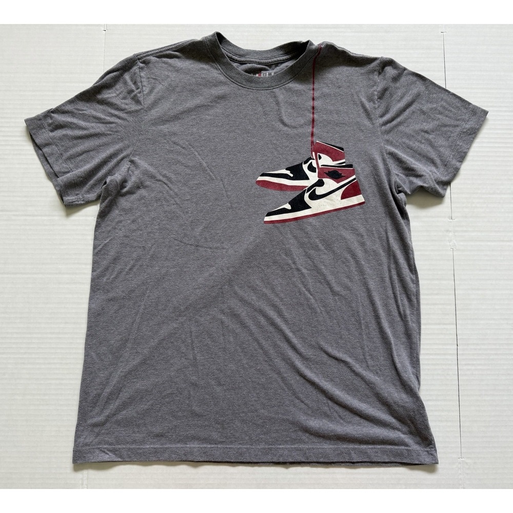 Jordan Air Jordan 1 Hanging Jordan Shoes Tshirt Men's Large graphic Chicago Bull